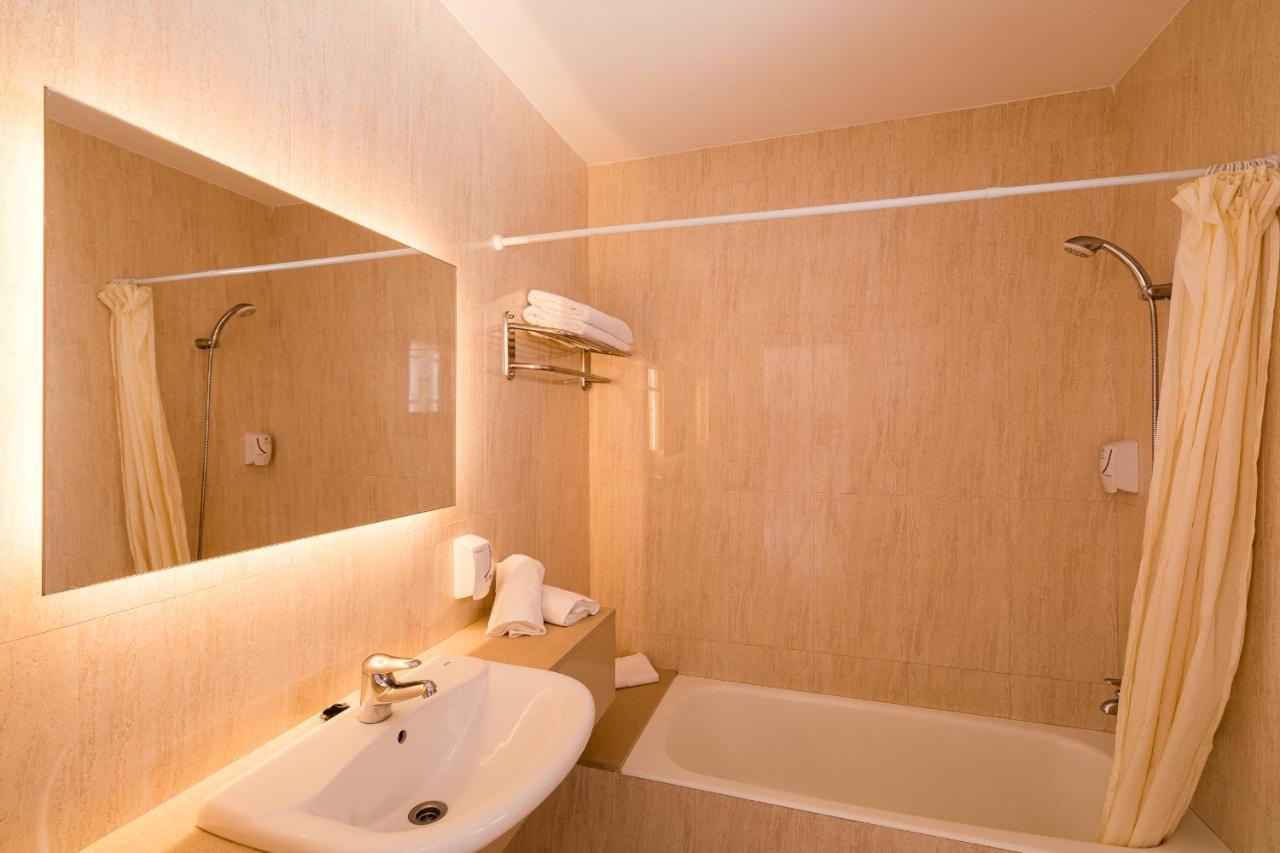 Vistamar I - Mc Apartments Ibiza Плая ден Боса Екстериор снимка